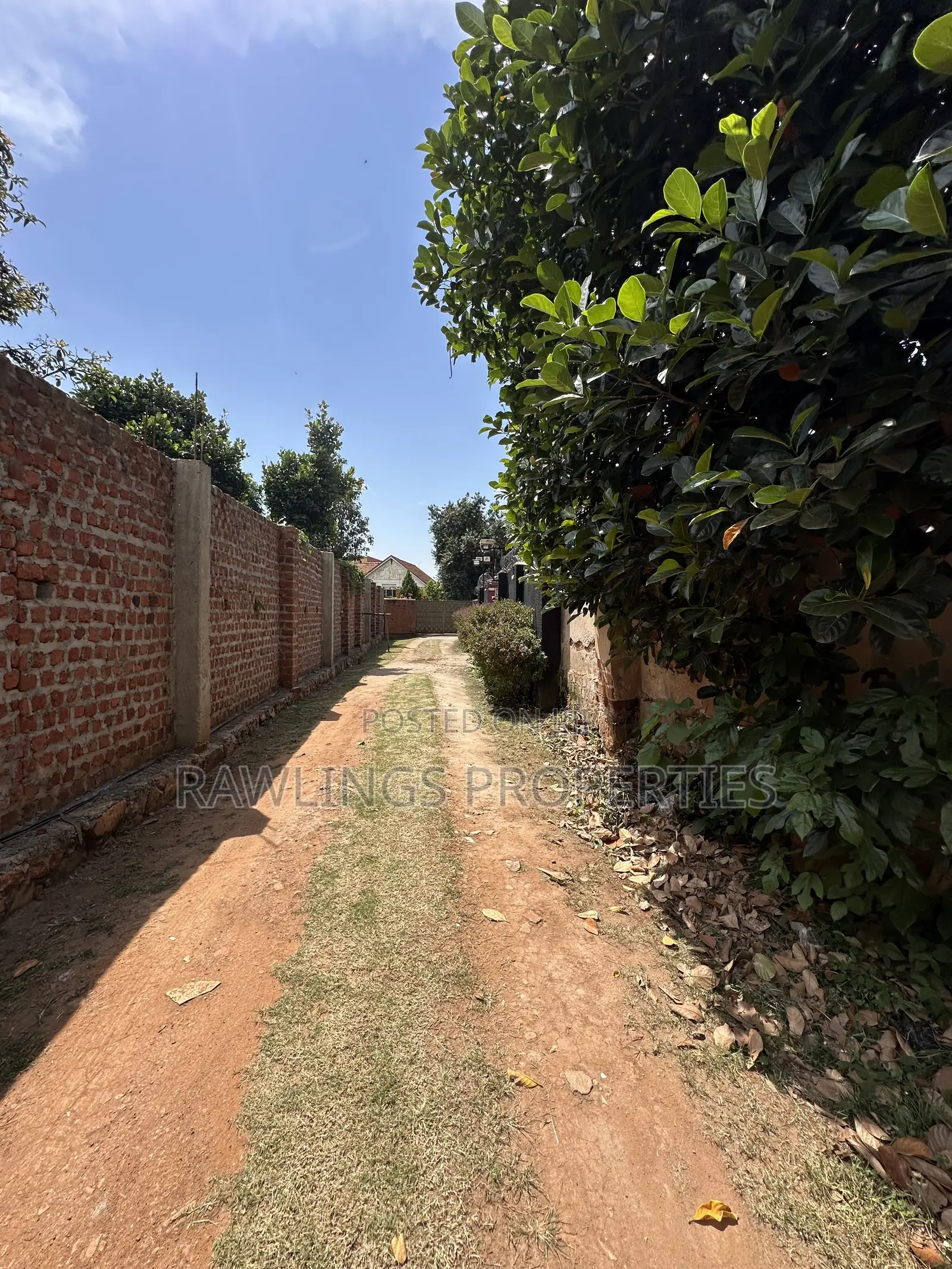 17 Decimal Plot for Sale in Kansanga