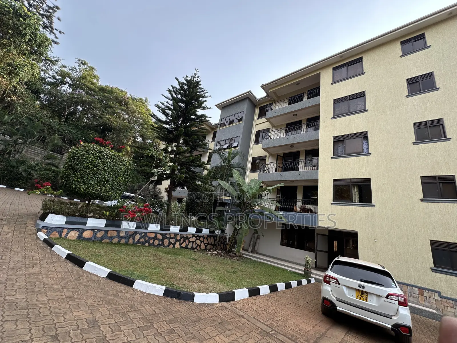Furnished 3bdrm Apartment in Kizungu, Makindye for rent