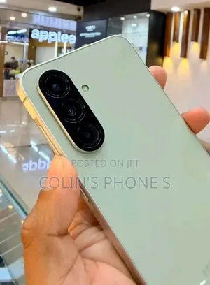 New Samsung Galaxy A56 256 GB Green