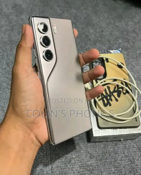 New Tecno Camon 40 Pro 4G 256 GB Gray