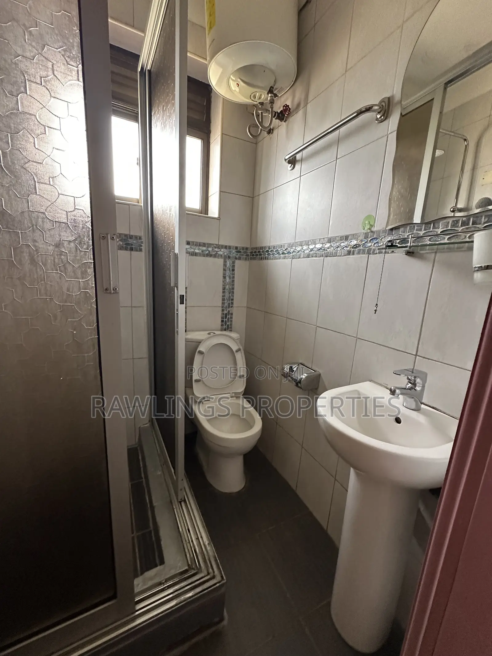 Furnished 3bdrm Apartment in Furnished Estate, Makindye for rent