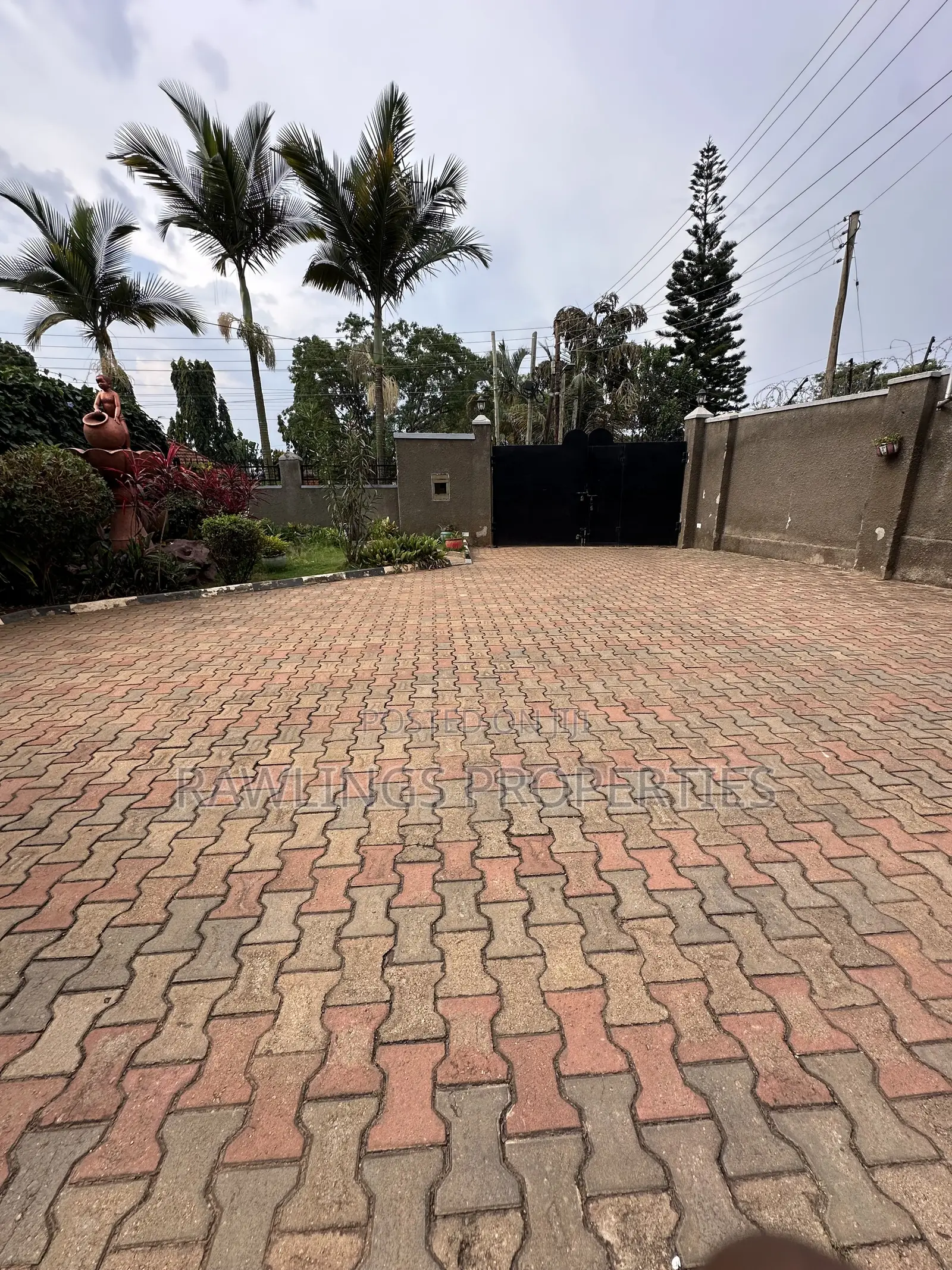 Furnished 3bdrm Apartment in Furnished Estate, Makindye for rent