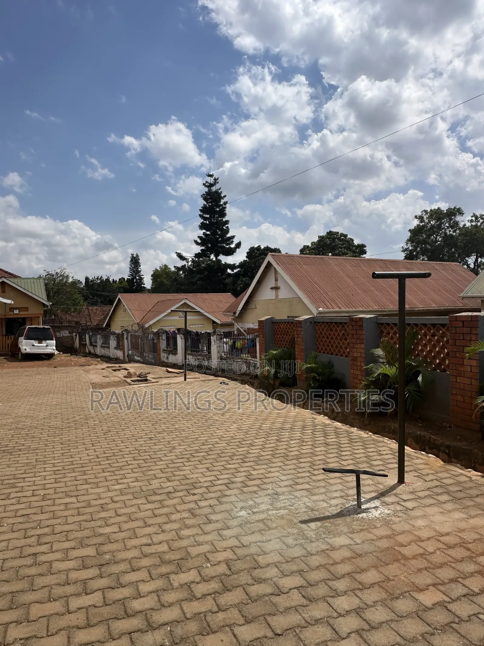 10 Decimal Plot for Sale in Bunga Kalungu