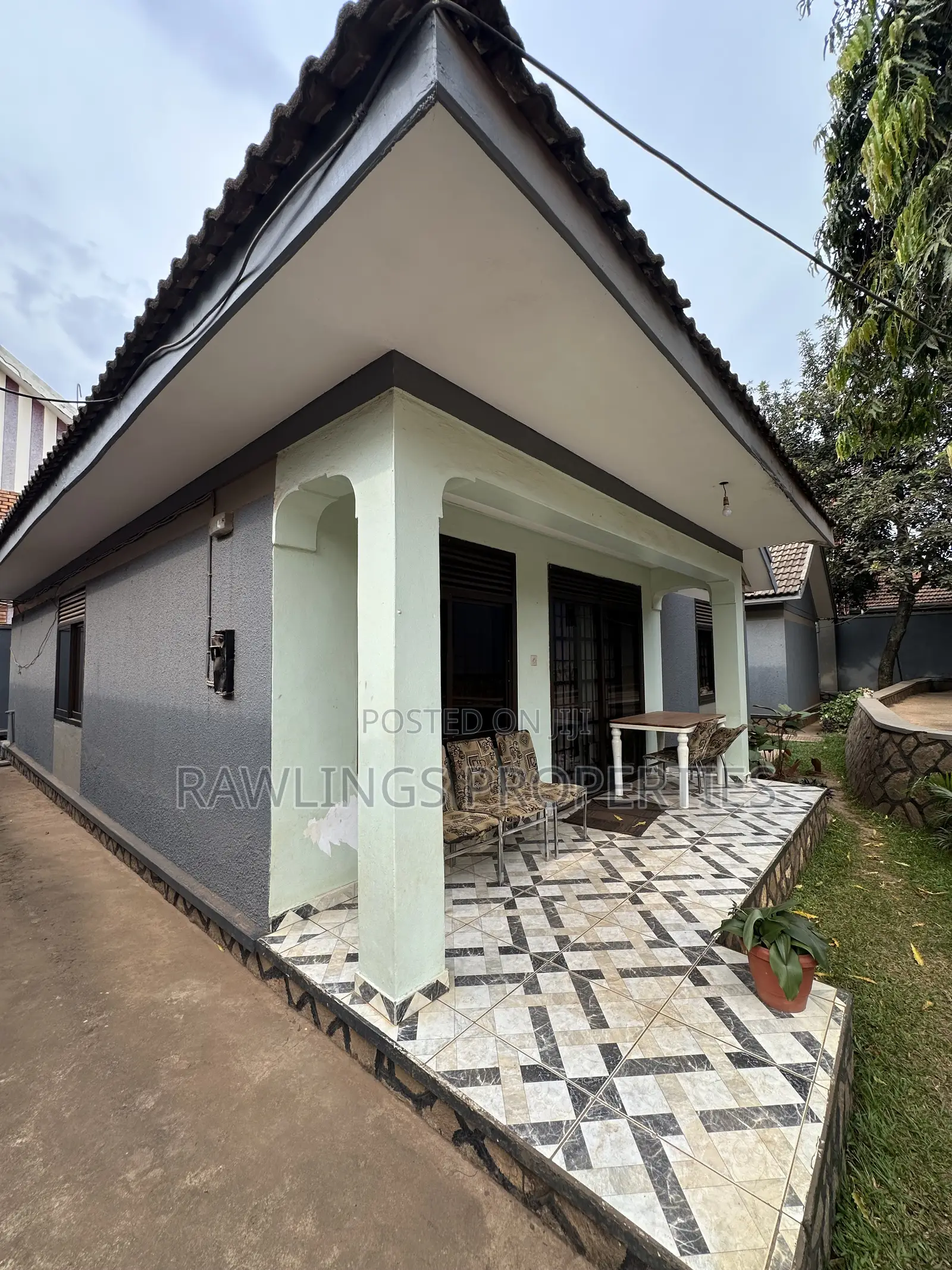 Furnished 3bdrm Bungalow in Kaungi, Makindye for rent