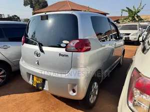 Toyota Porte 2007 Silver