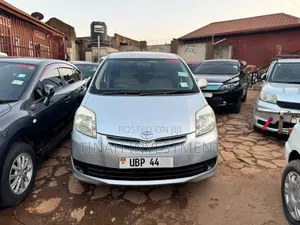 Toyota Passo Sette 2008 Silver