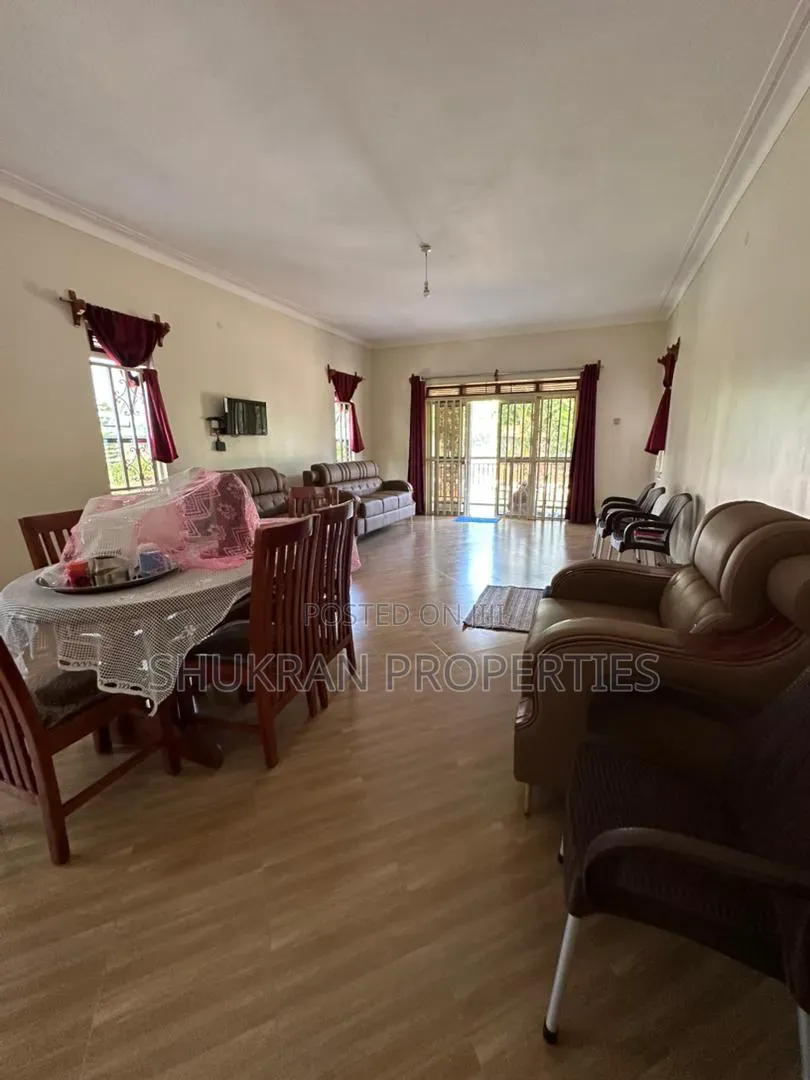 4bdrm Bungalow in Nakifuma, Central Division for sale