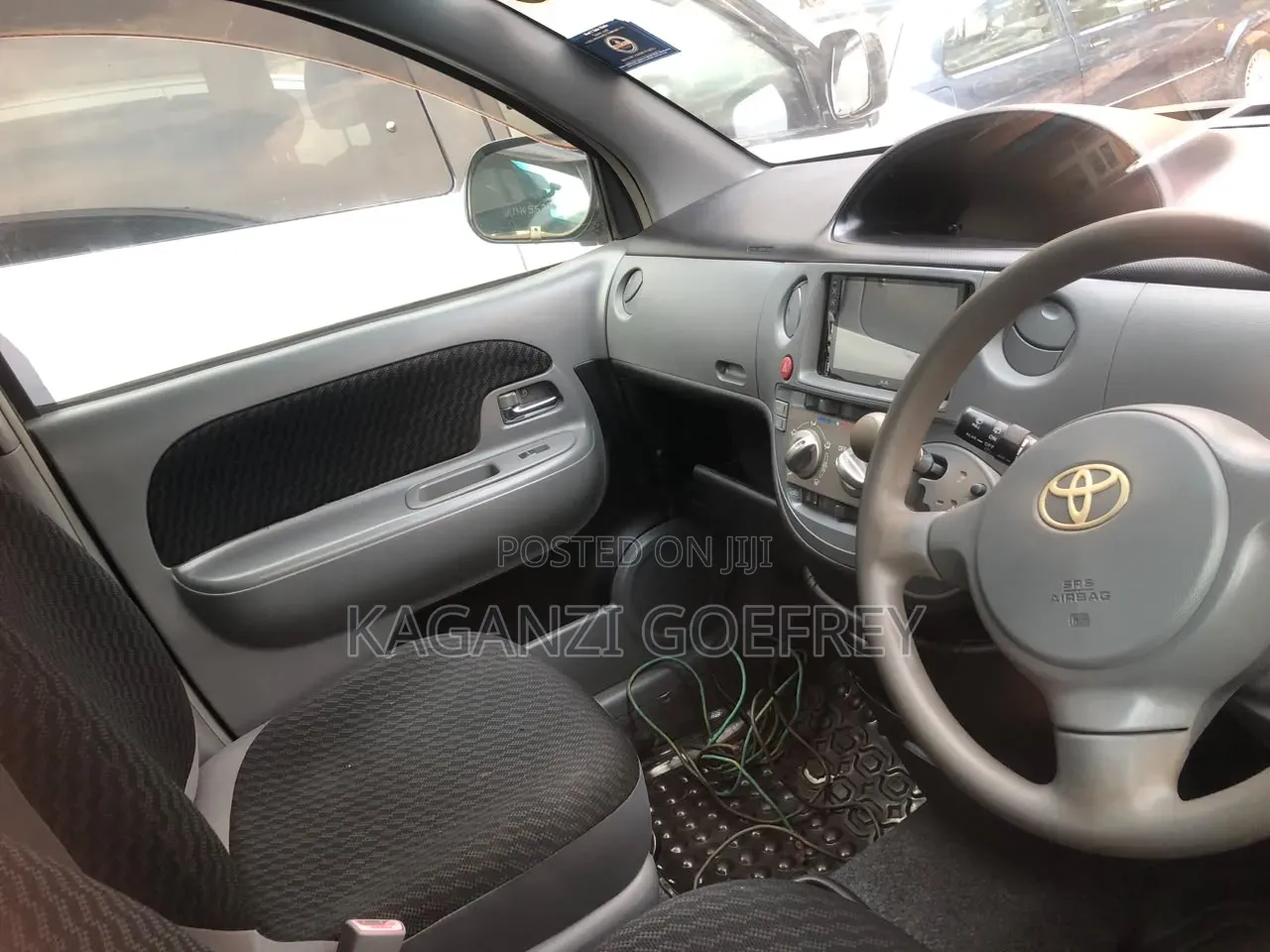 Toyota Sienta 2007 Silver