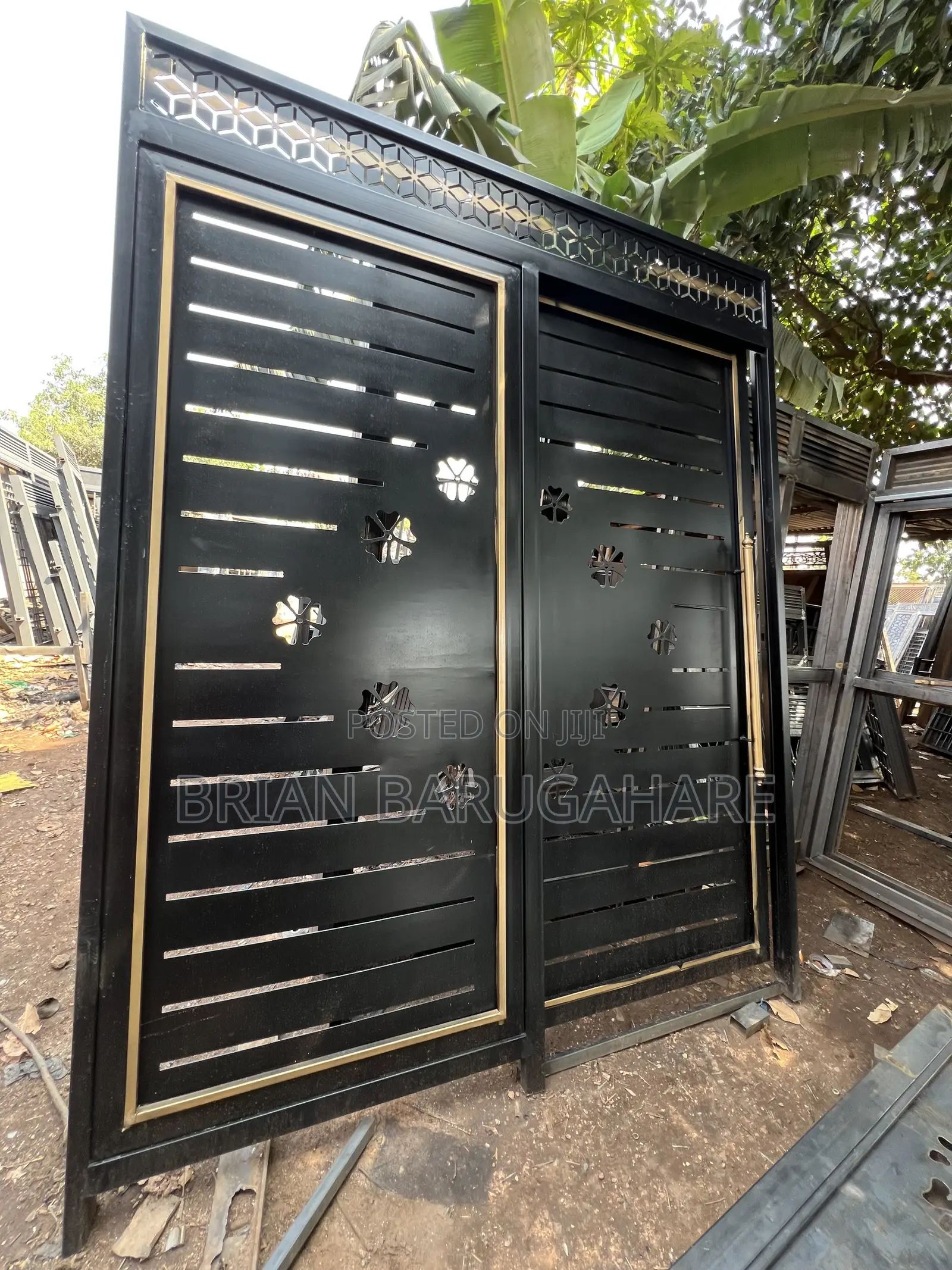 Single Sliding Door