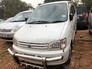 Toyota Noah 2002 White