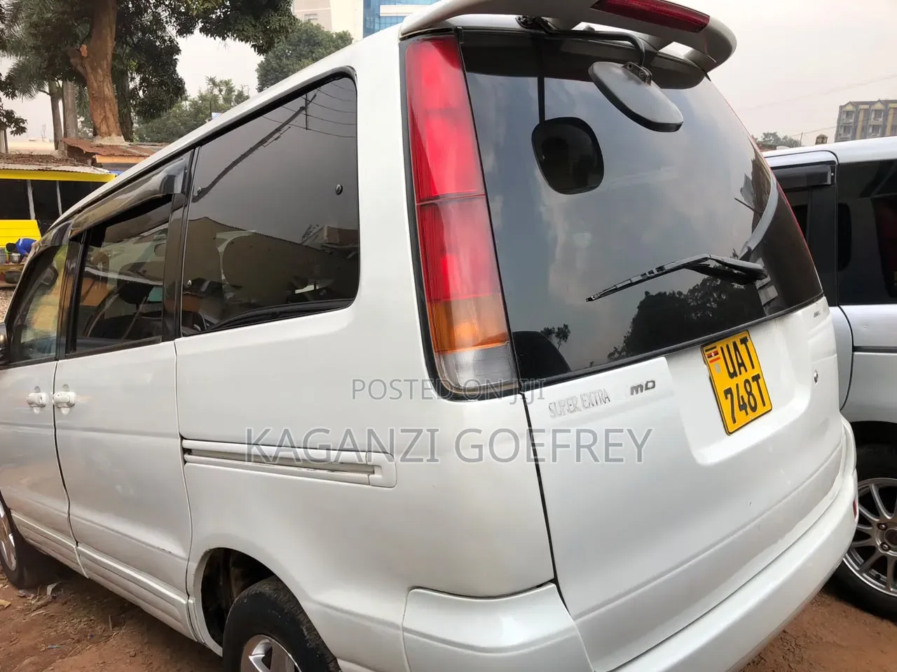 Toyota Noah 2002 White
