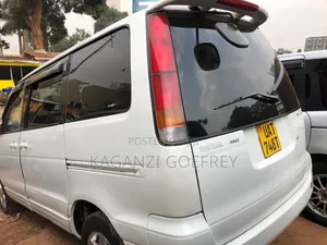 Toyota Noah 2002 White