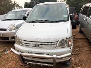 Toyota Noah 2002 White