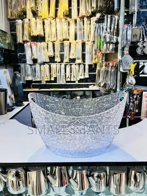 Textured Heavy-Duty Acrylic Ice Bucket