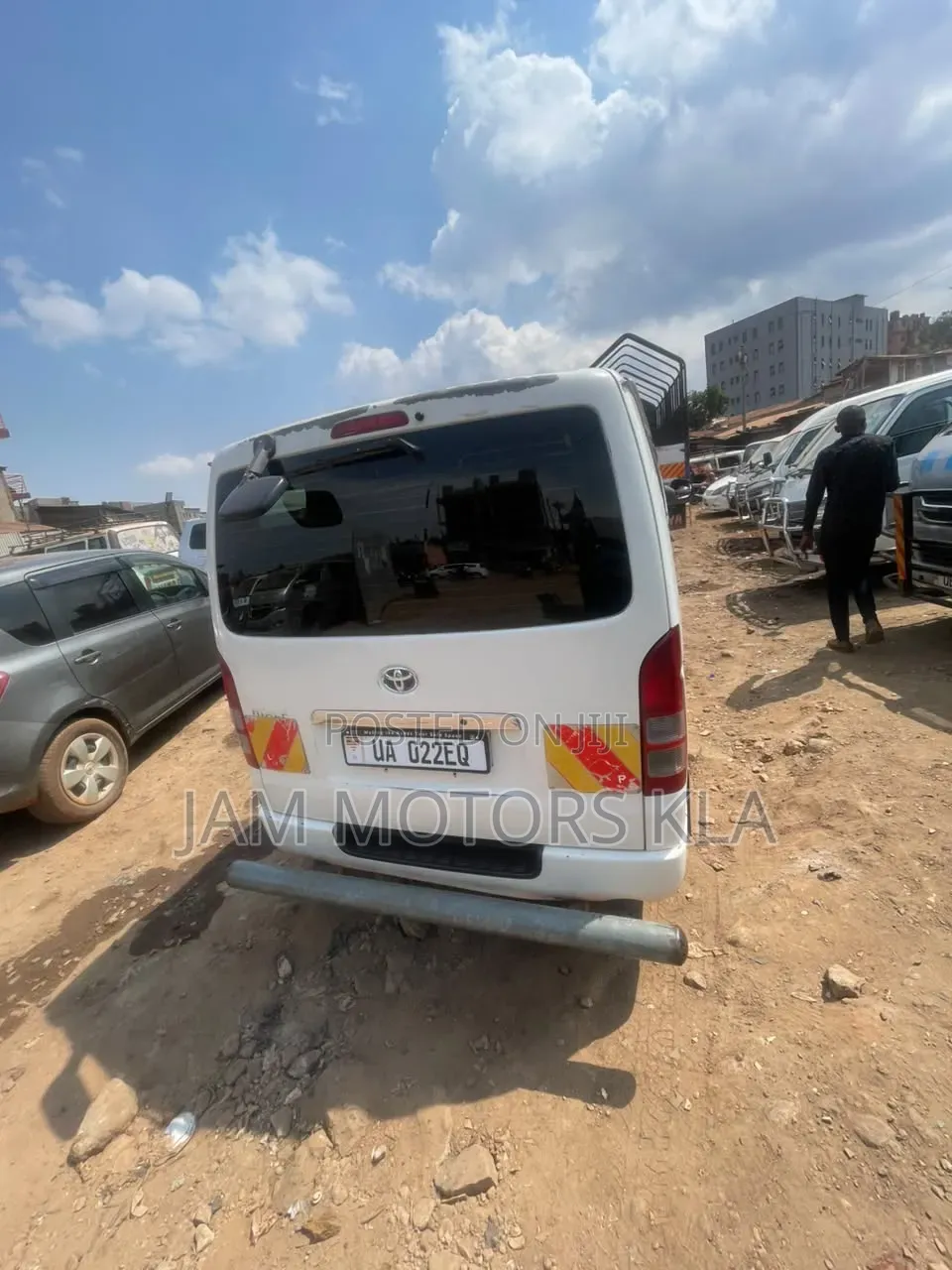 Toyota HiAce 2010 White