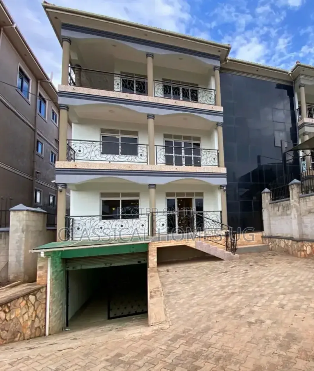 4bdrm Duplex in Muyenga, Central Division for rent
