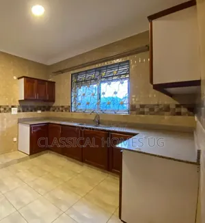 4bdrm Duplex in Muyenga, Central Division for rent