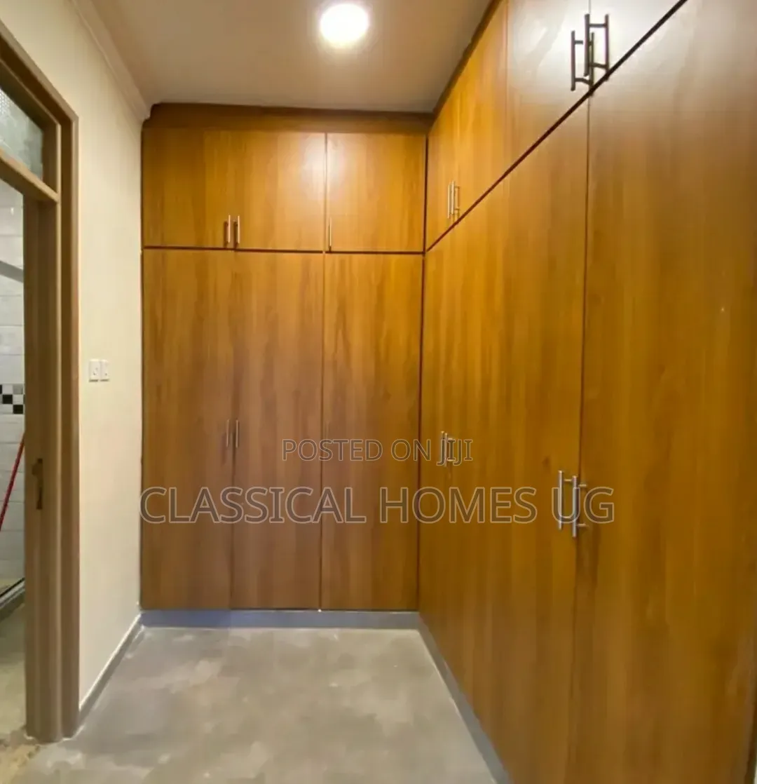 4bdrm Duplex in Muyenga, Central Division for rent