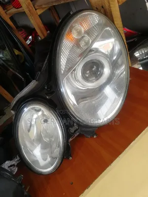 Head Lights for Mercedes Benz E Class Model 2002-2009