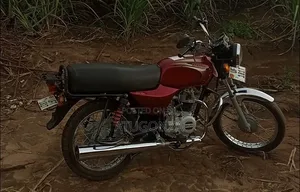 Bajaj Boxer 2022 Red