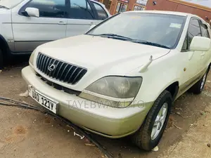 Toyota Harrier 3.0 V6 2002 White