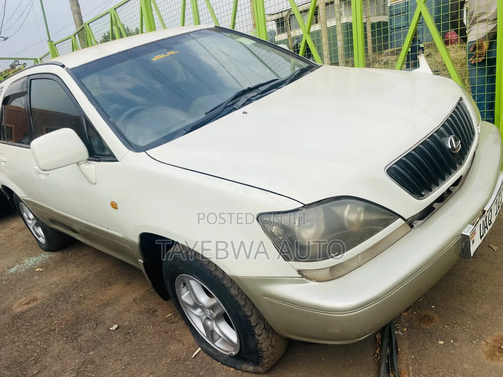 Toyota Harrier 3.0 V6 2002 White