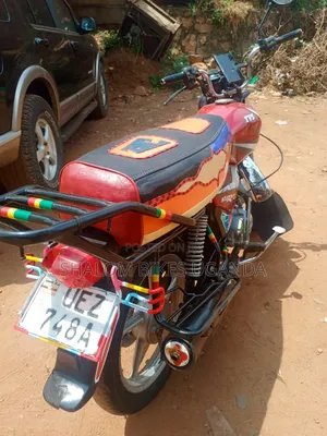 TVS HLX 125 2023 Red