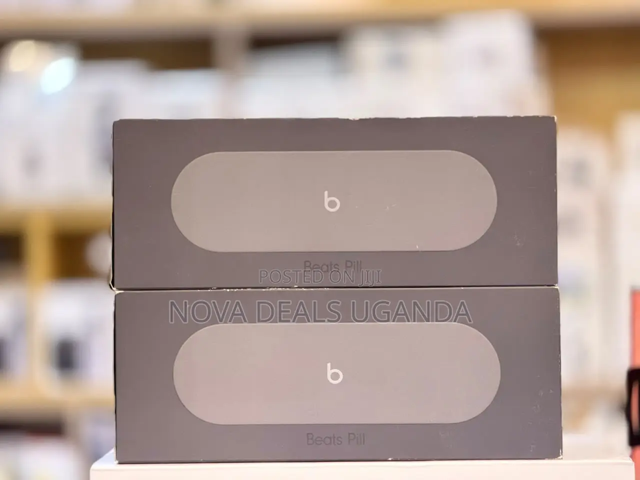 Beats Pill - Portable Bluetooth Speaker - Up to 24h Battery Life