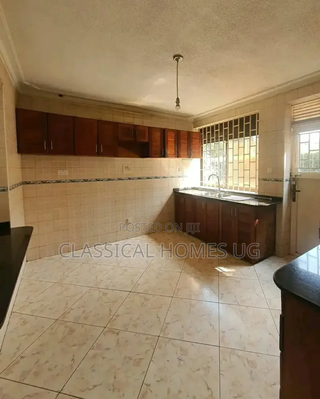 4bdrm Duplex in Naalya, Central Division for rent