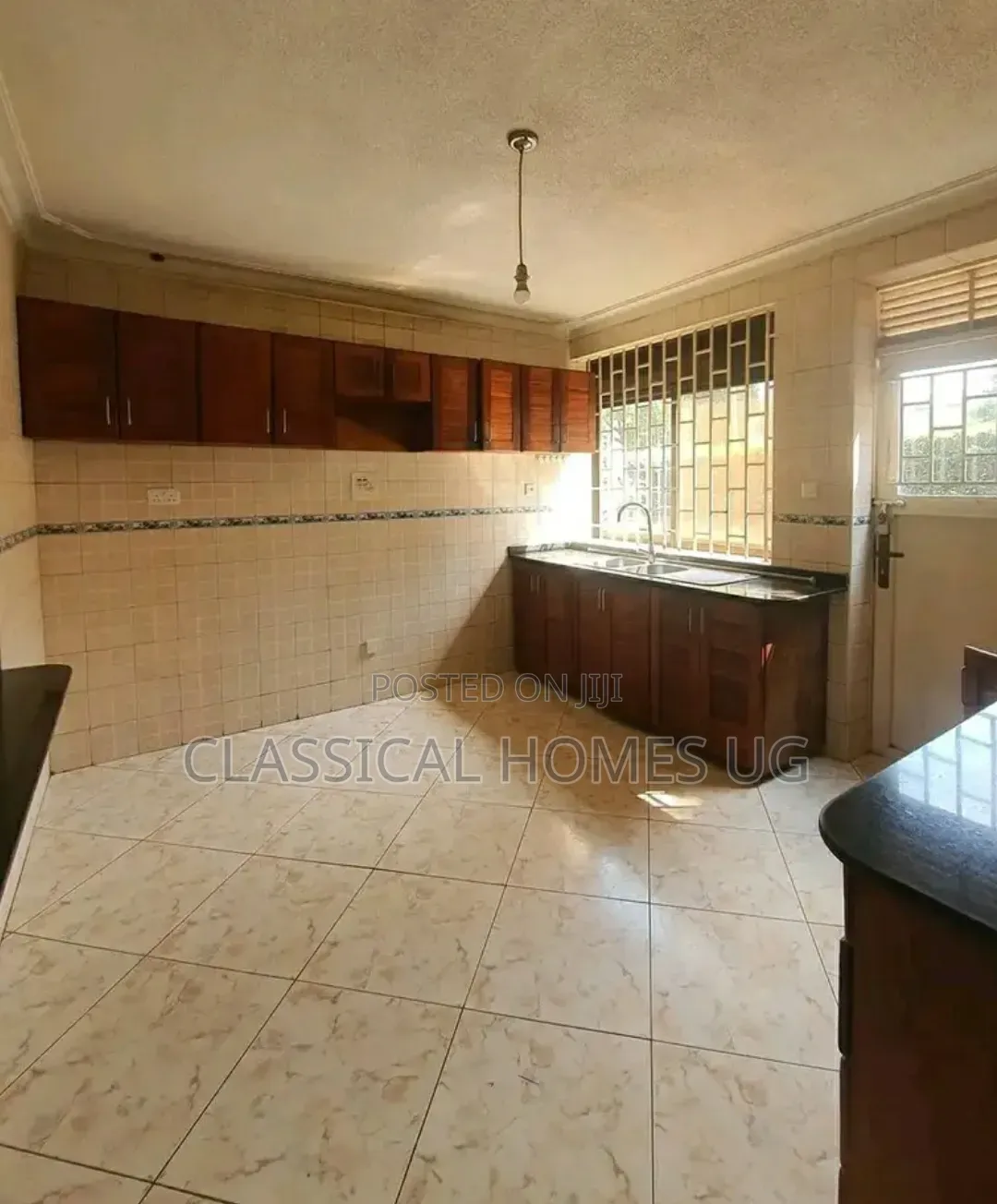 4bdrm Duplex in Naalya, Central Division for rent