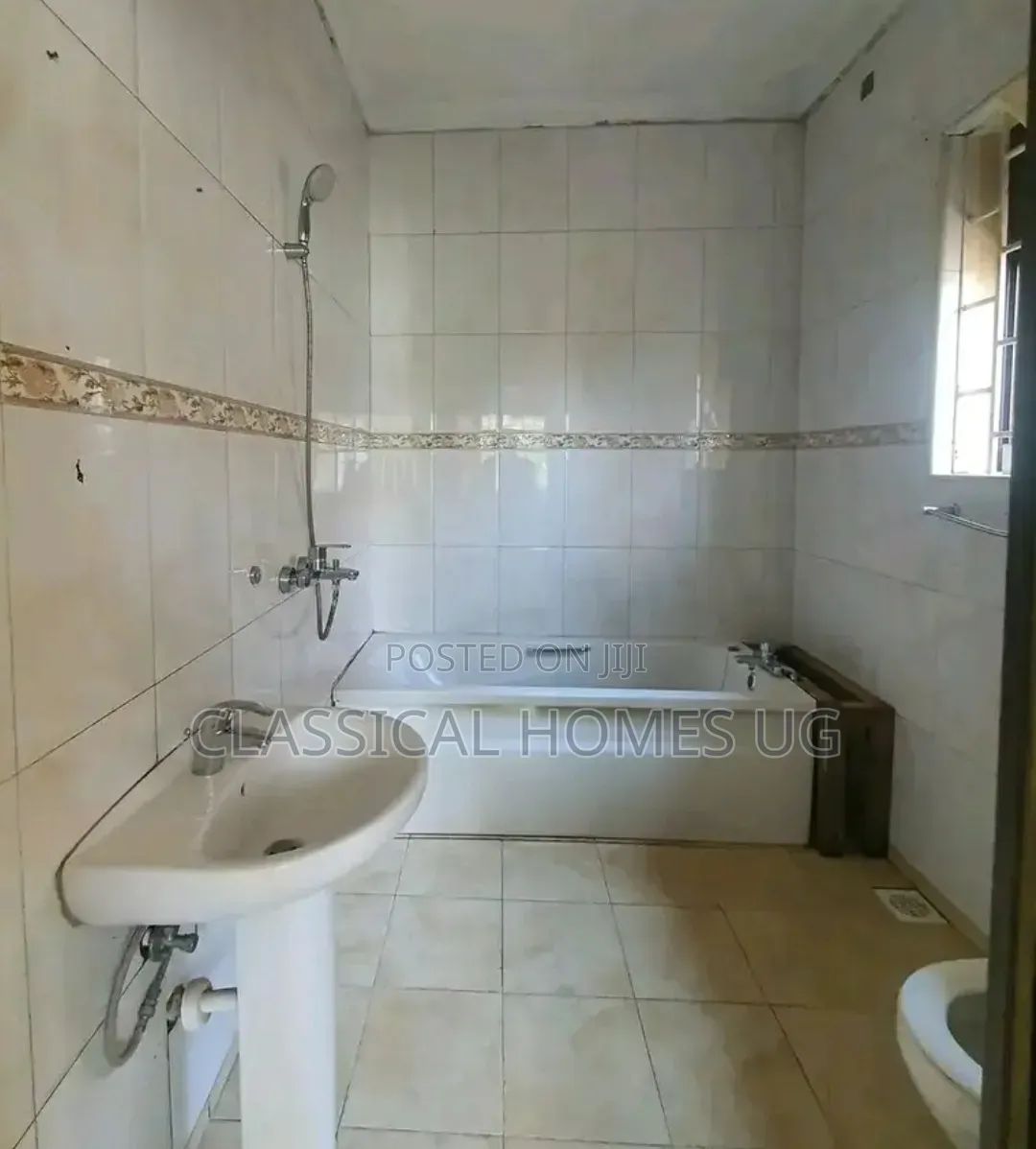 4bdrm Duplex in Naalya, Central Division for rent