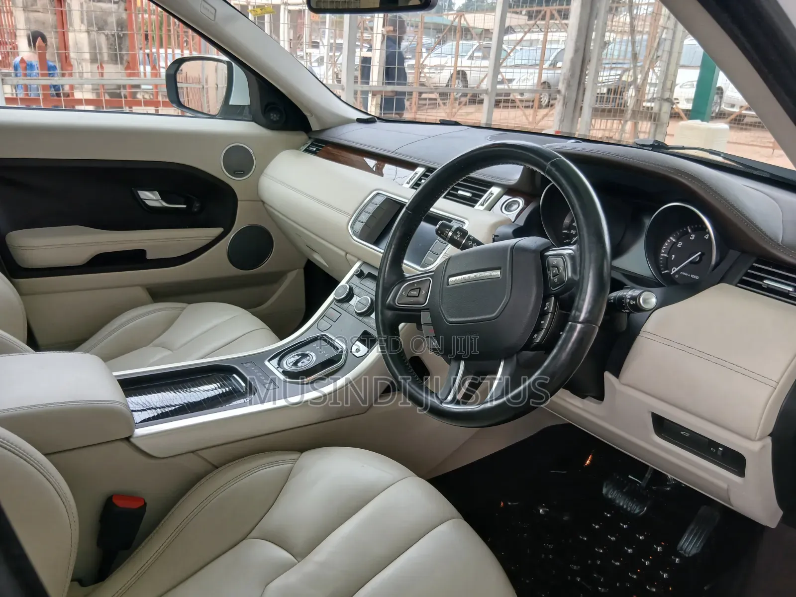 Land Rover Range Rover 2012 White