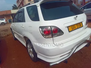 Toyota Harrier 1998 White