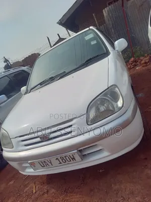 Toyota Raum 1999 White