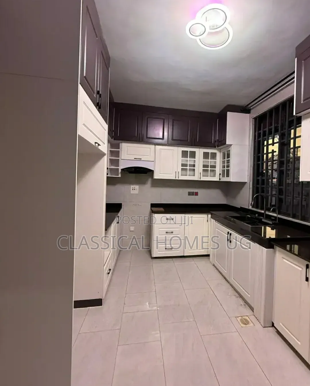 3bdrm Apartment in Lubowa Entebbe Road, Central Division for rent