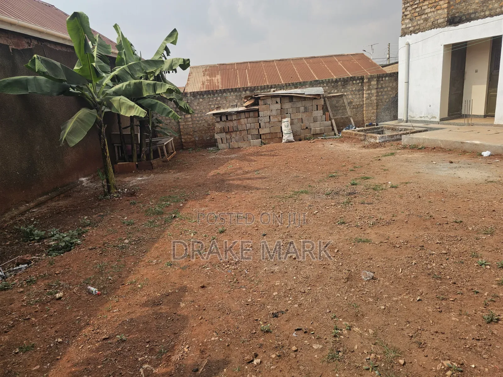 Furnished 2bdrm Apartment in Makindye for sale