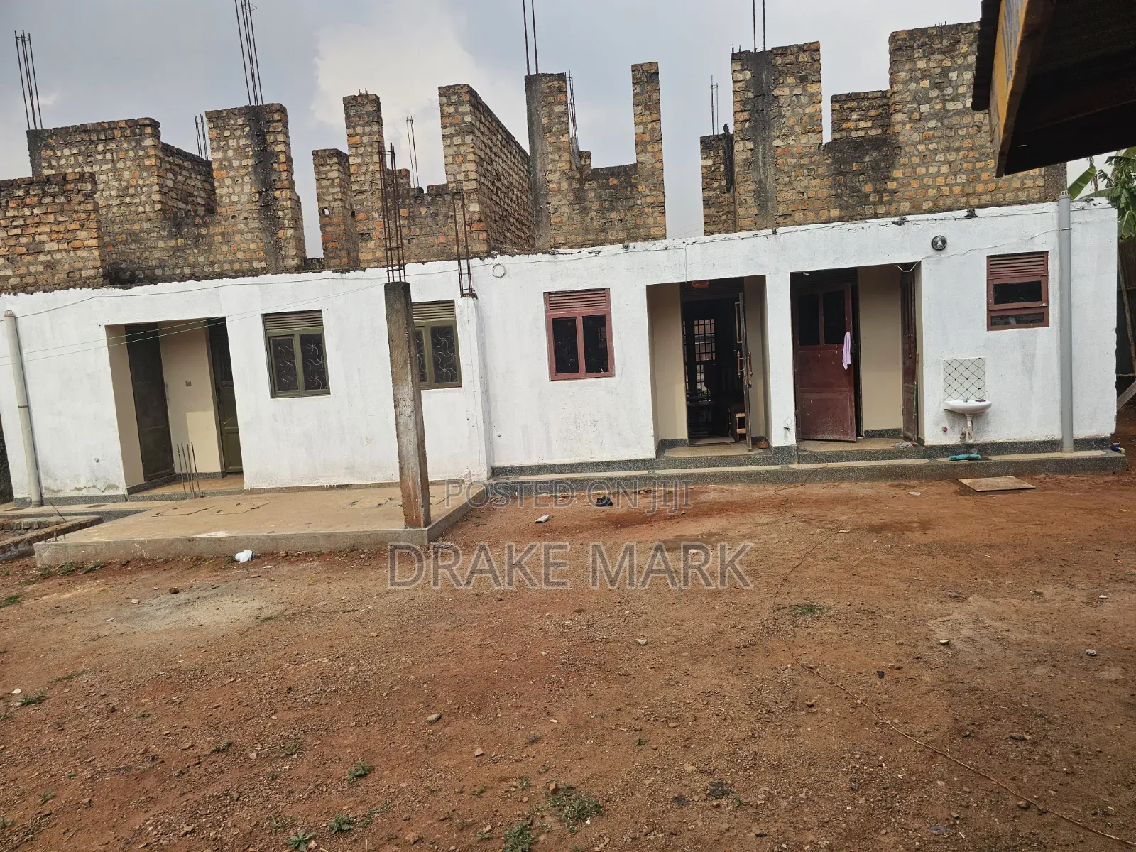 Furnished 2bdrm Apartment in Makindye for sale