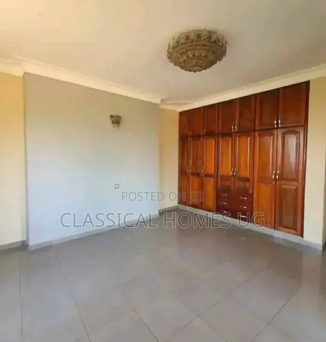 3bdrm Apartment in Lubowa Entebbe Road, Central Division for rent