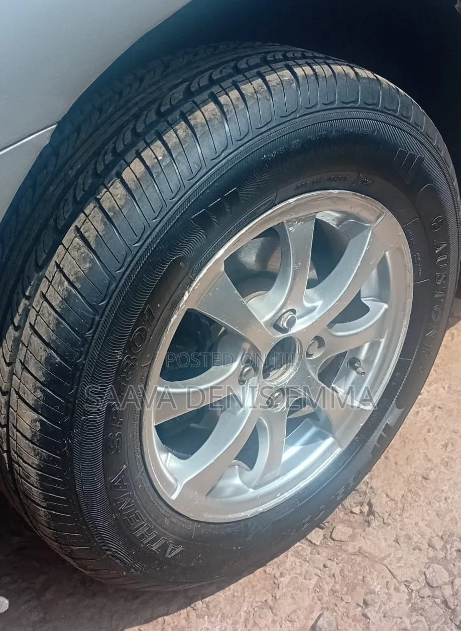 Subaru Legacy 2012 White