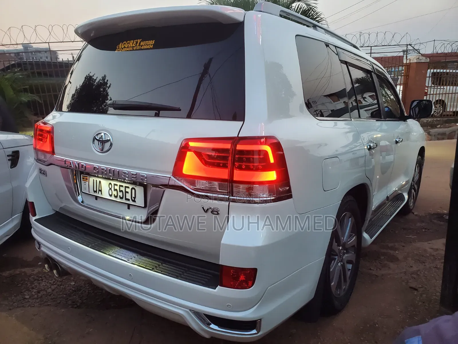 Toyota Land Cruiser 4.6 V8 ZX 2018 White
