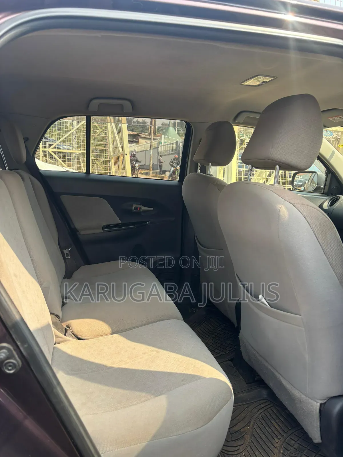 Toyota IST 2010 Maroon