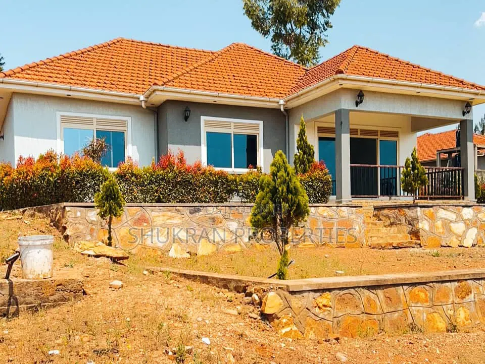 4bdrm House in Kira, Central Division for sale