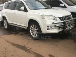 Toyota Vanguard 2011 White