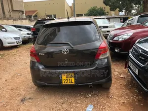 Toyota Vitz 2008 Black