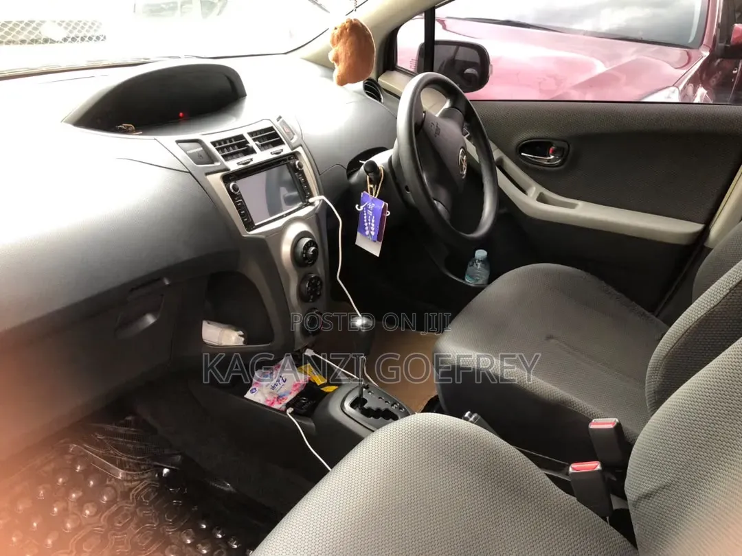 Toyota Vitz 2008 Black