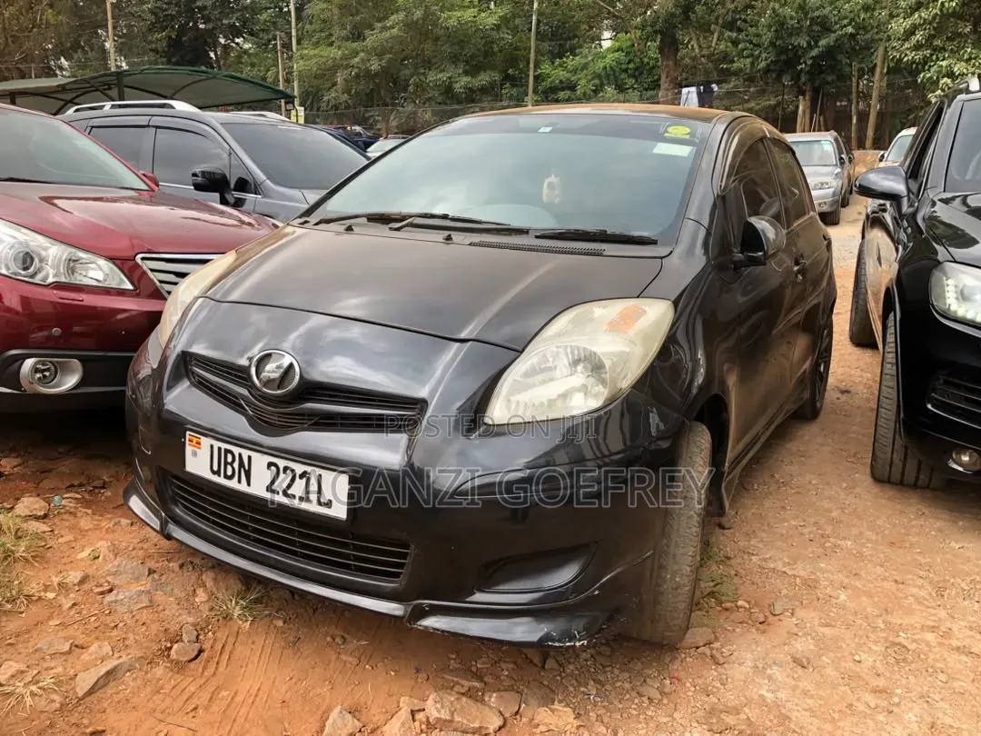 Toyota Vitz 2008 Black