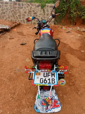 TVS HLX 125 2023 Red