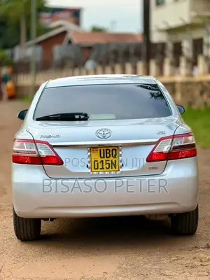 Toyota Premio 2015 Silver