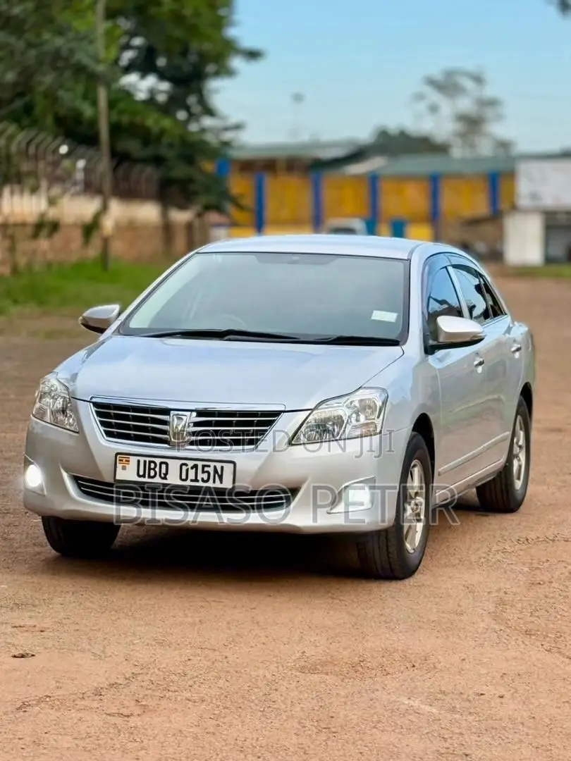 Toyota Premio 2015 Silver