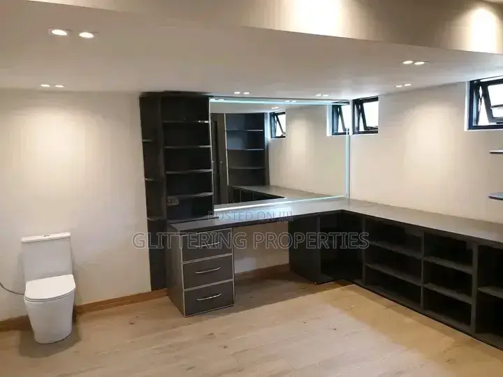 4bdrm Duplex in Lukuli, Central Division for rent